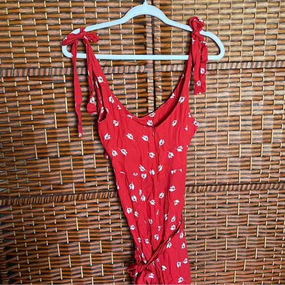 Reformation “Belinda” Wrap Cutout Sheath Dress In Jeanne Red Floral Print - Picture 4 of 6